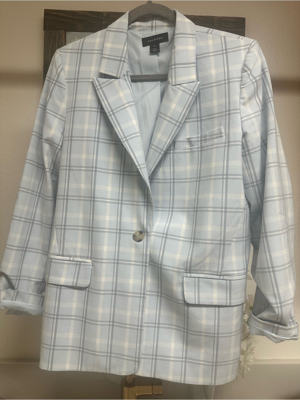 Halogen Light Blue and White Plaid Blazer size 10 NWT.